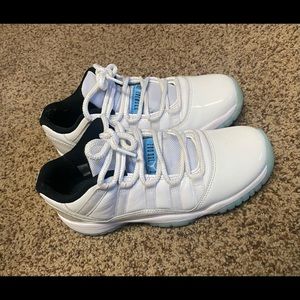 Air Jordan 11 Retro Low “legend blue” size 7 men